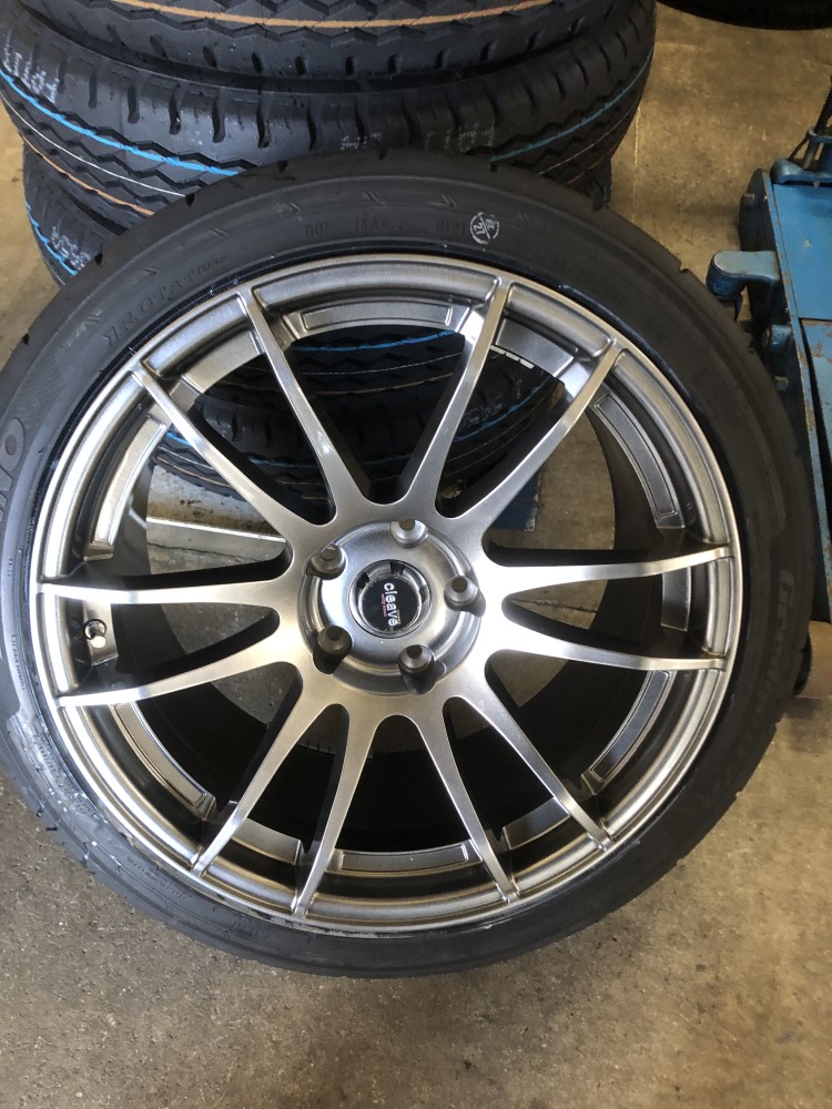 GRヤリスのタイヤ交換　静岡でタイヤの事ならミスタータイヤマン青山